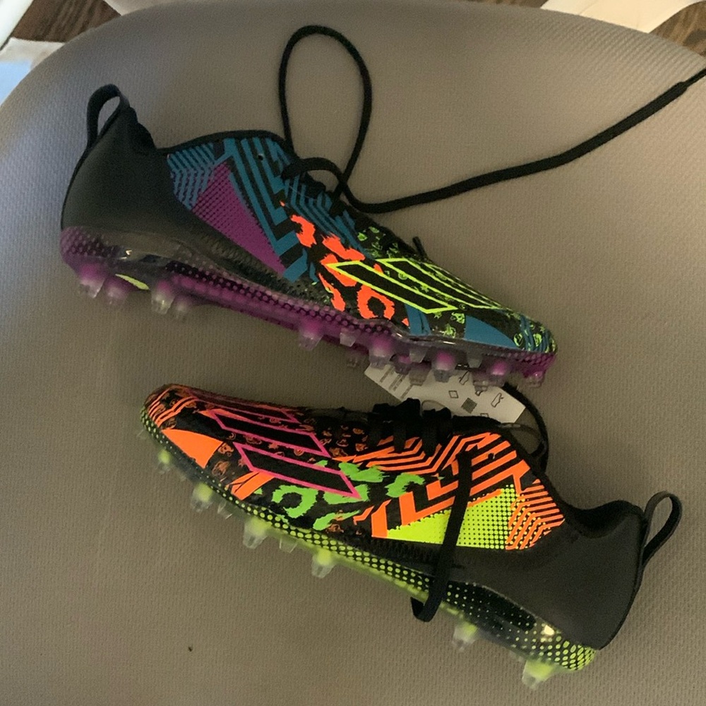 New kids Addidas soccer/football cleats. Size 6